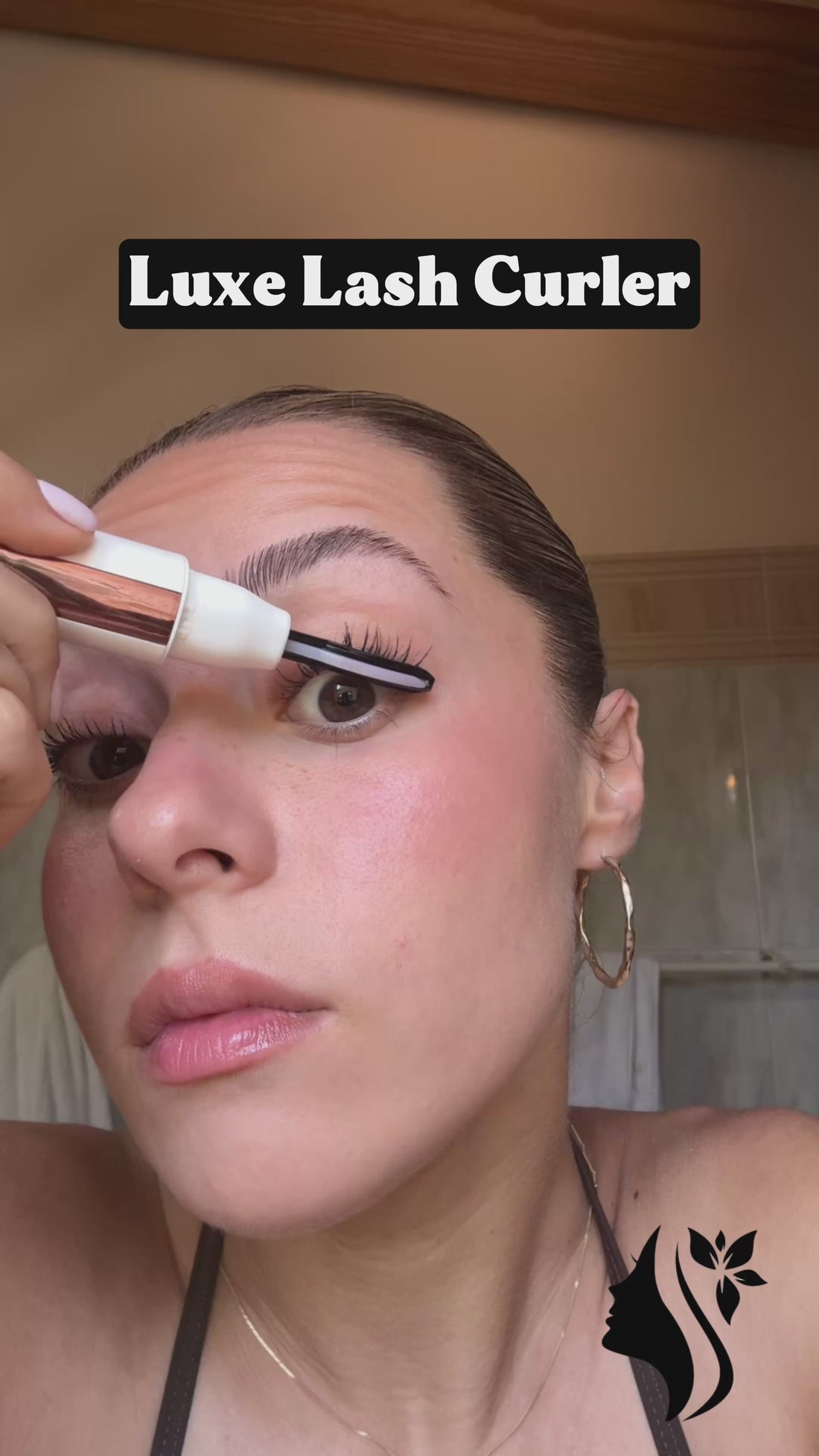 Luxe Lash Curler™ video